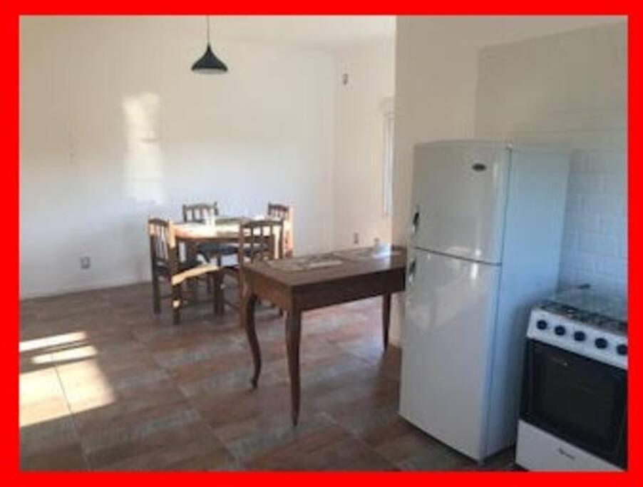 Comoda Casa Con Jardin En Colonia Del Sacramento Bagian luar foto